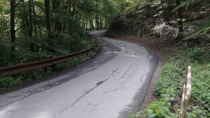 Začátkem června začne oprava cesty mezi Adamovem a Útěchovem