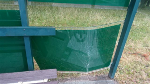 Aktualizováno: Muž prokopl zastávku, sám se šel přiznat