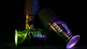 Deodoranty chtěl prý muž prodat, pod bundou jich měl šestnáct