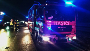 Hromadná nehoda zastavila provoz na dálnici