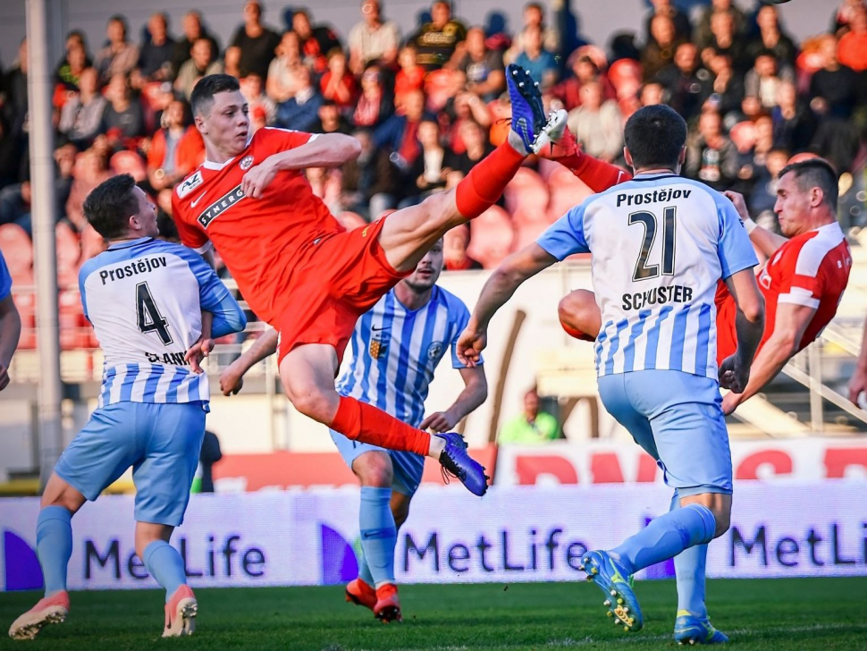 Ladislav Krejčí přestupuje do pražské Sparty