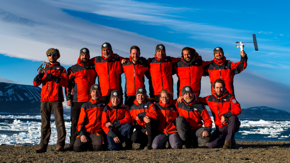 Známku Testováno v Antarktidě získalo oblečení i další věci